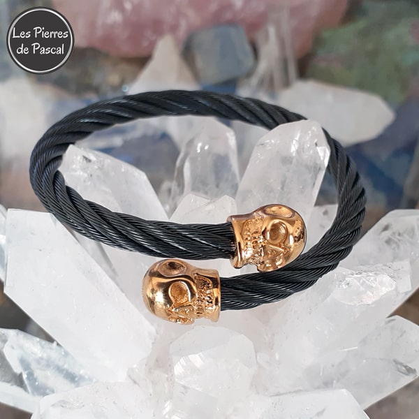 Bracelet en Acier Inoxydable 316L Torsadé Noir Double Tête de Mort Dorée aux Extrémités