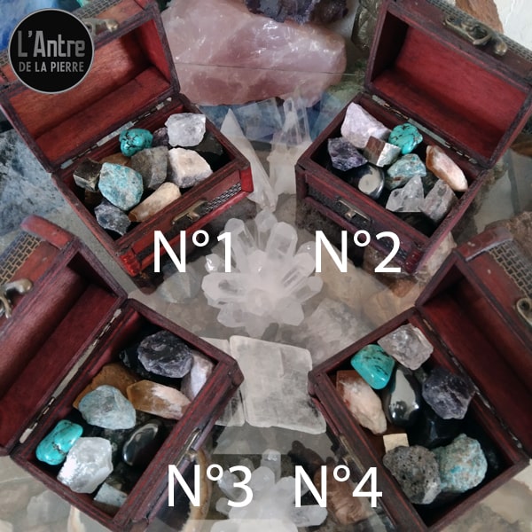 Nouveau Coffre avec 14 Minéraux Bruts dont une Turquoise du Népal