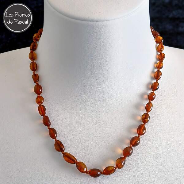 Petit Collier de 37 cm en Ambre Cognac de la Baltique avec un Fermoir à Vis