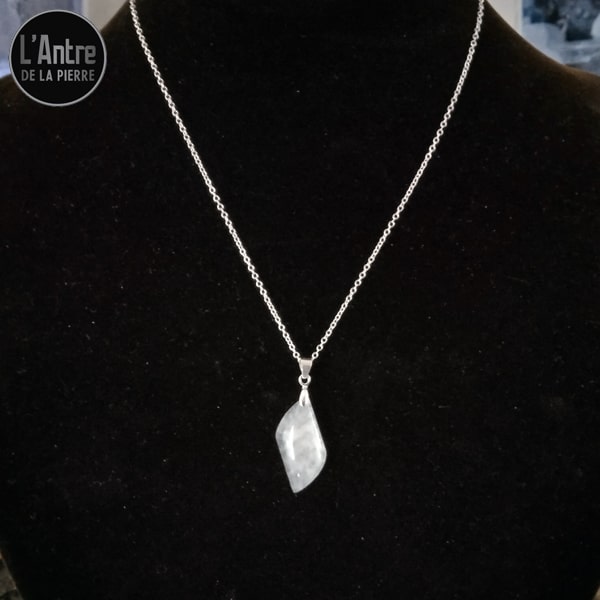 Pendentif Pierre de Lune Arc en Ciel Grade 6A avec Bélière et une Chaîne en Argent 925 de 45 cm ou +