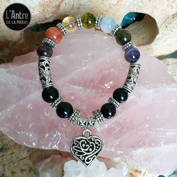 Mon Bracelet 7 Chakras avec des Pierres de 10 mm, de Nombreux Décors en Métal et des Pierres Originales