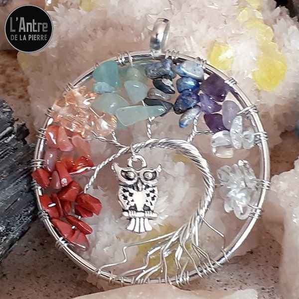 Pendentif 7 Chakras Circulaire en Métal Argenté avec Pierres Naturelles et une Chouette