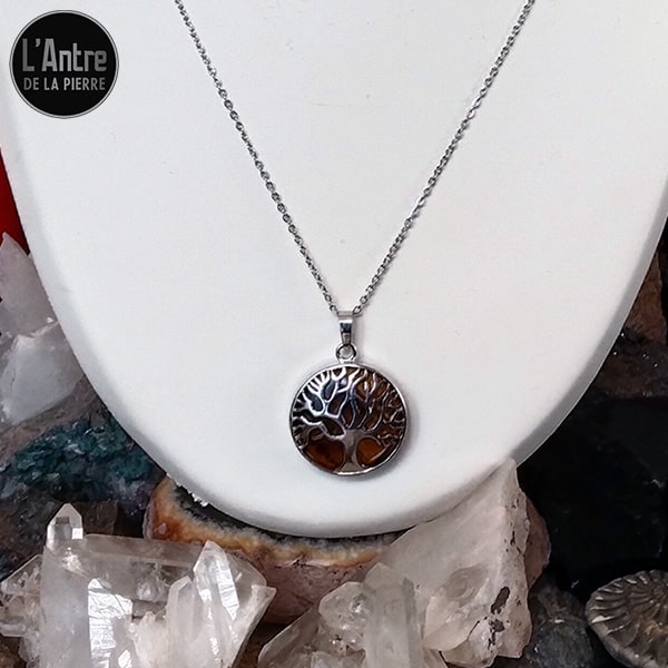 Cristal Autrichien En Howlite Rouge Et Blanc Argenté - 22 TGW, 500.000 Carats - Pièce Unique