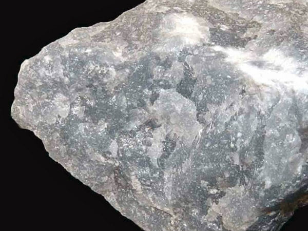 Vertus et Propriétés de L'Angélite ou Anhydrite Bleue
