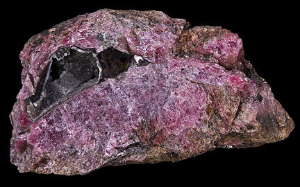 Vertus et Propriétés de La Rhodonite