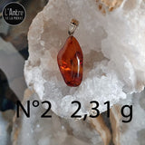 9 Pendentifs en Ambre Cognac Brut de la Baltique de Forme Libre et de la Région de Gdansk en Pologne