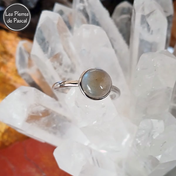 Bague Ajustable en Argent Sterling 925 avec une Labradorite Ronde Grade A+ de Madagascar