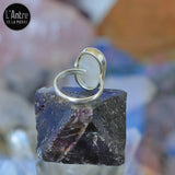 Bague Ajustable Cabochon Ovale Pierre de Lune Arc en Ciel du Sri Lanka Grade 2A+ et Monture en Argent Sterling 925