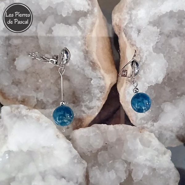 Paire de Boucles d'Oreilles Apatite Bleue du Brésil Grade A+ Boule de 10 mm avec des Clapets