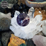 Boule de Cristal Améthyste d'Uruguay sur Socle de 3 cm de Diamètre