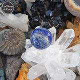 Boule de Cristal Lapis Lazuli d'Afghanistan Grade A de 3 cm sur un Socle en Bois