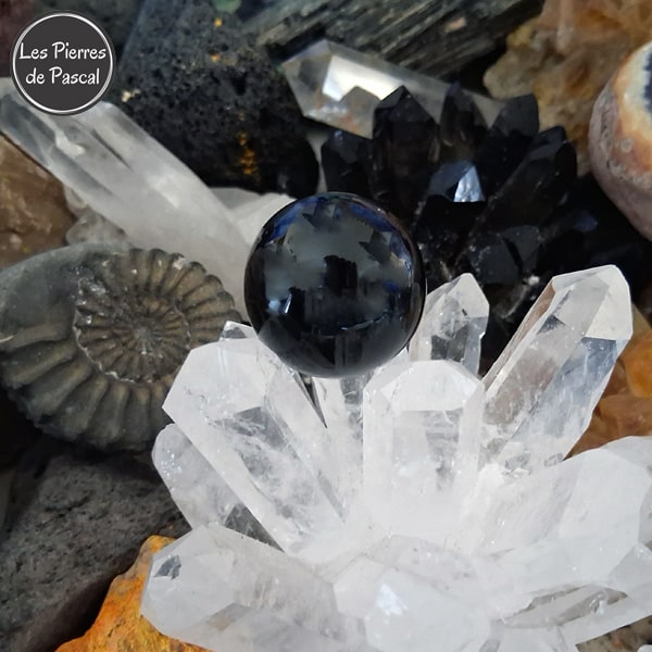 Boule de Cristal Obsidienne Noire du Mexique Grade A de 3 cm de Diamètre sur Socle
