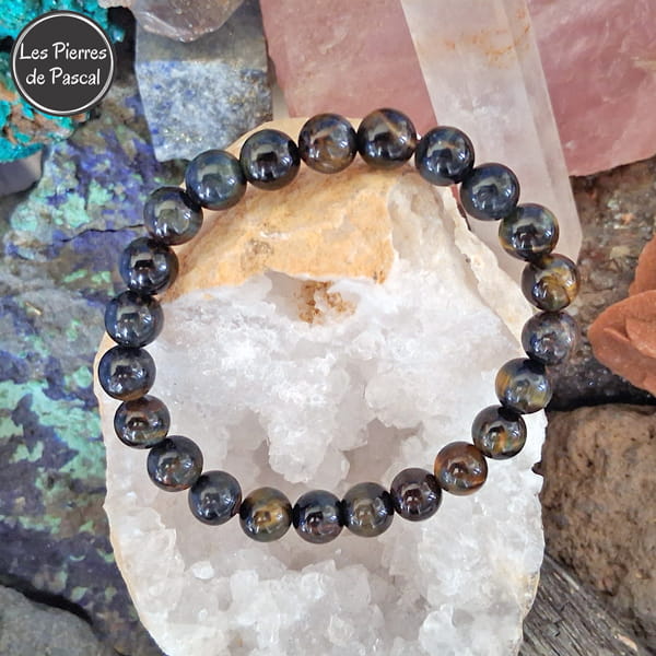 Bracelet Œil de Faucon d'Afrique du Sud de Grade A Boules de 8 mm sur une géode de quartz