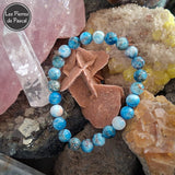 Bracelet Apatite Bleue du Sri Lanka de 8 mm de Grade B sur une rose des sables