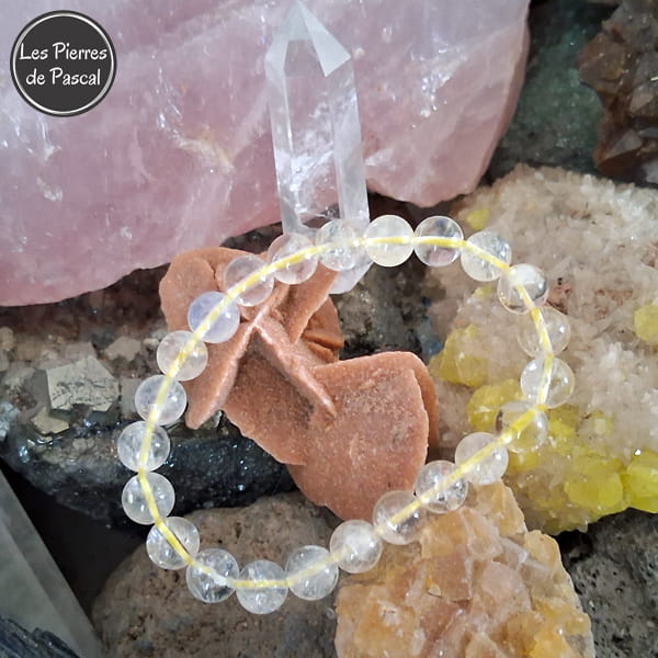 Bracelet Citrine Naturelle Claire de 8 mm de Madagascar Grade A sur une rose des sables