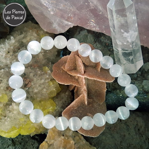 Bracelet en Sélénite ou Gypse Plâtre Blanc du Maroc de Grade 3A Boules de 8 mm sur une rose des sables