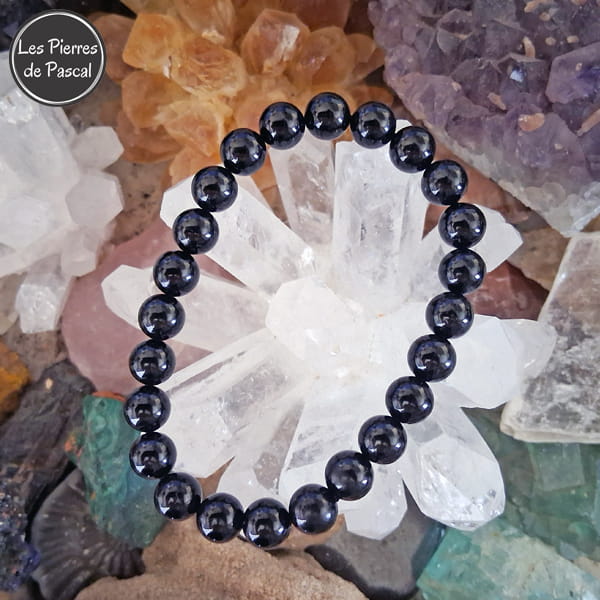 Bracelet "Protection avec Ancrage dans la Réalité" avec de la Tourmaline Noire du Brésil Boules de 8 mm sur une druse de cristal