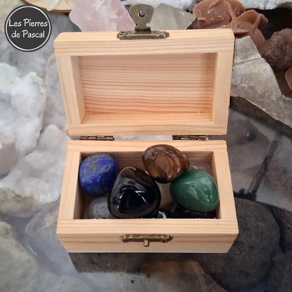 Nouveau Coffre aux Trésors 2 avec 10 Pierres Roulées de 2 à 3 cm