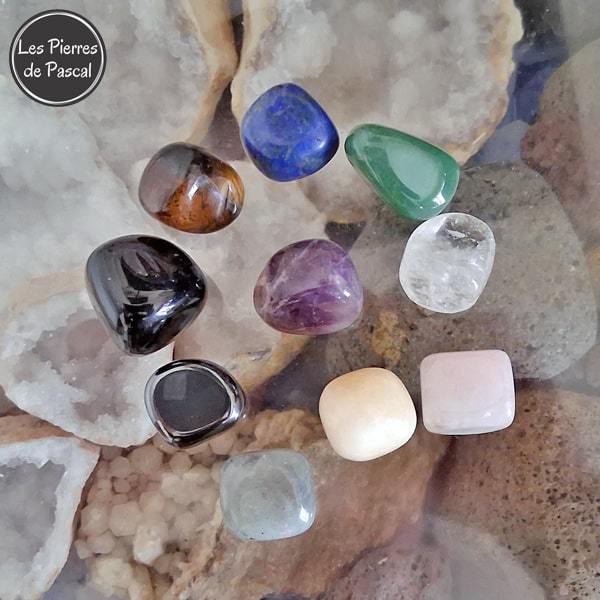 Nouveau Coffre aux Trésors 2 avec 10 Pierres Roulées de 2 à 3 cm