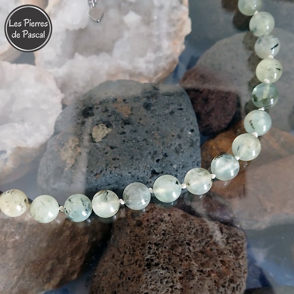 Collier à Nœuds en Prehnite de 10 mm de 50 cm