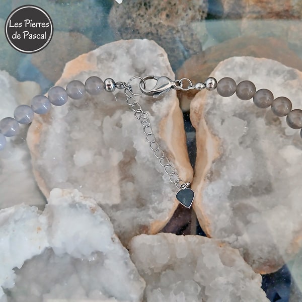 Collier Agate Grise de 8 mm et Pendant Larvikite Ovale de 49 cm + 4 cm