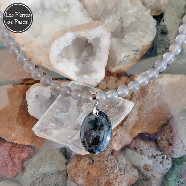 Réalisation d'un Collier Agate Grise