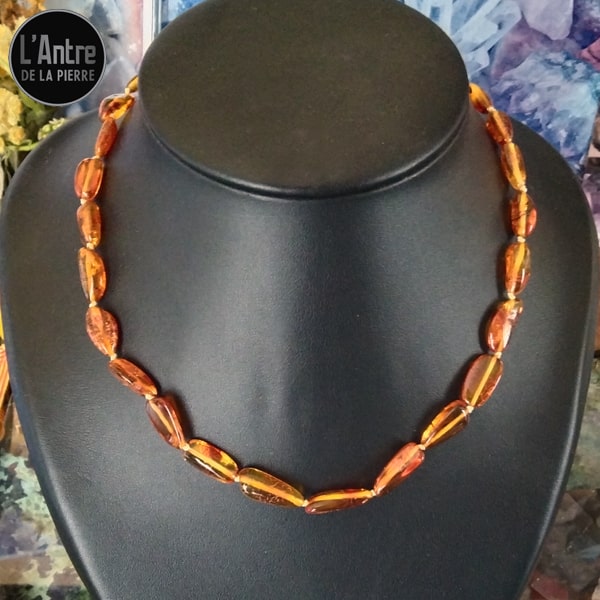 Collier en Ambre "Whisky" de La Baltique, Pierres en Forme d'Olives d'une Longueur de 45 cm