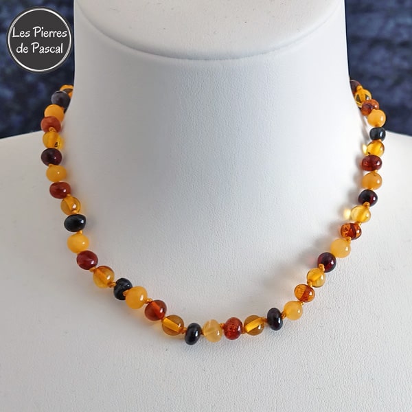 Tout Petit Collier de 33 cm en Ambre Multicolore de la Baltique avec un Fermoir Clip