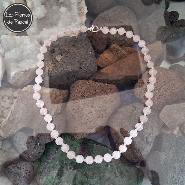 Collier à Nœuds en Quartz Rose du Brésil Boules de 8 mm de 47 cm