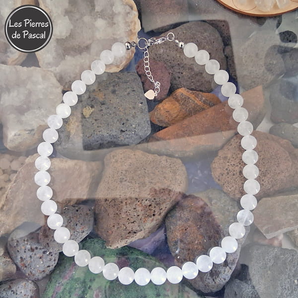 Collier en Jade Blanc de Birmanie Grade A Boules de 10 mm de 48 cm de Long sur des pierres de lave