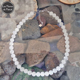 Collier en Jade Blanc de Birmanie Grade A Boules de 10 mm de 48 cm de Long sur des pierres de lave