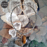 Nouvelle Réalisation Collier Labradorite 2A de 6 mm et Pendentif Œil de Tigre de 44 cm + 4 cm