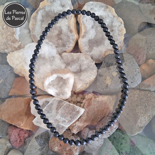 Collier en Pierre de Lave de 8 mm de 55 cm Réalisé avec 4 Élastiques