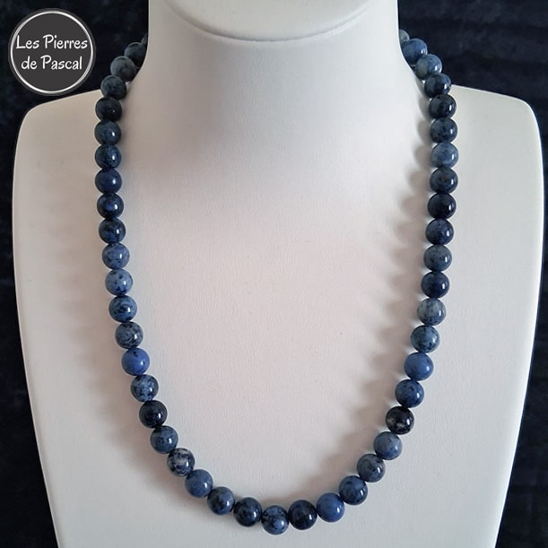 Réalisation d'un Collier en Dumortiérite de Namibie Grade 2A Boules de 8 mm d'une Longueur de 46 cm + 4 cm