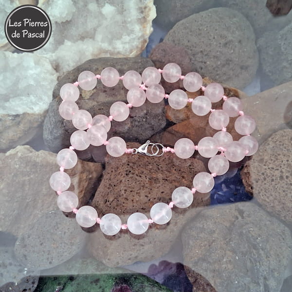 Collier à Nœuds Quartz Rose du Brésil Grade A Boules de 10 mm du Brésil de 50 cm de Long sur des pierres de lave