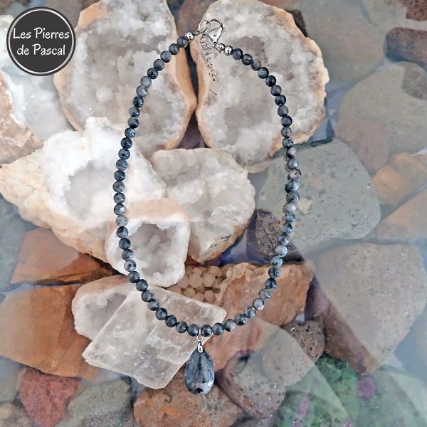 Réalisation d'un Collier Labradorite Scandinave Grade A+ Boules de 6 mm avec Pendentif Goutte Labradorite Scandinave de 44 cm + 4 cm