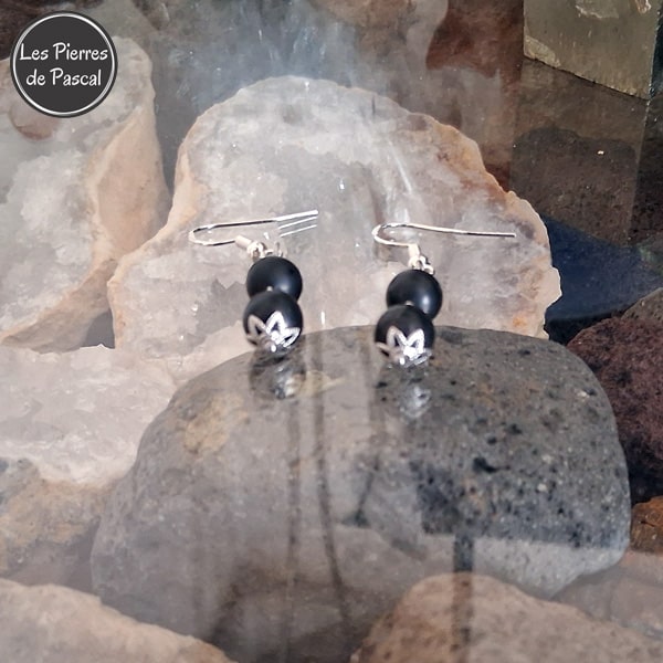 Commande Dany V. - 2 Pendentifs et 1 Paire de Boucles d'Oreilles en Shungite De Russie Grade A