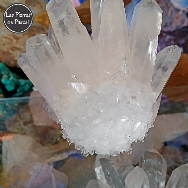 Druse de Cristal de Roche ou Quartz Hyalin du Brésil avec 16 Pointes de Grade 3A+ de 443 g