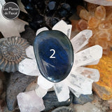 Galet Labradorite de Madagascar Grade 2A 4 cm environ N°2