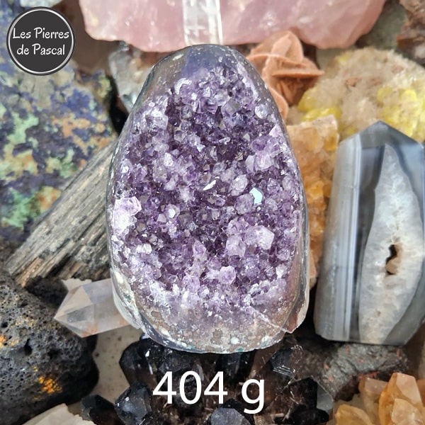Nouvelle Géode Améthyste du Brésil de Grade 3A+, Polie sur les Côtés de 404 g
