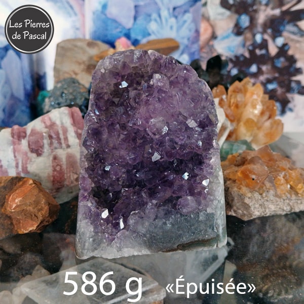 Nouvelle Géode Améthyste du Brésil de Grade 3A+, Polie sur les Côtés de 404 g