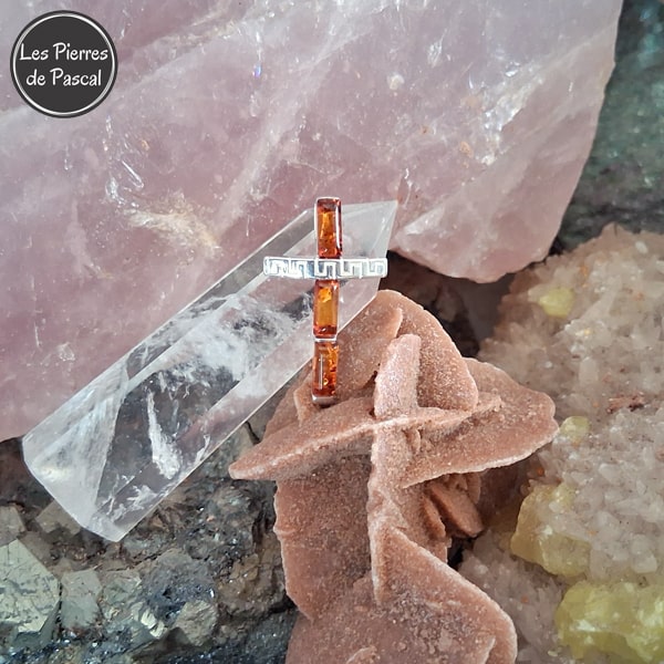 Pendentif Croix en Ambre Cognac de la Baltique Grade A sur Argent 925 et Chaîne Argent Sterling 925
