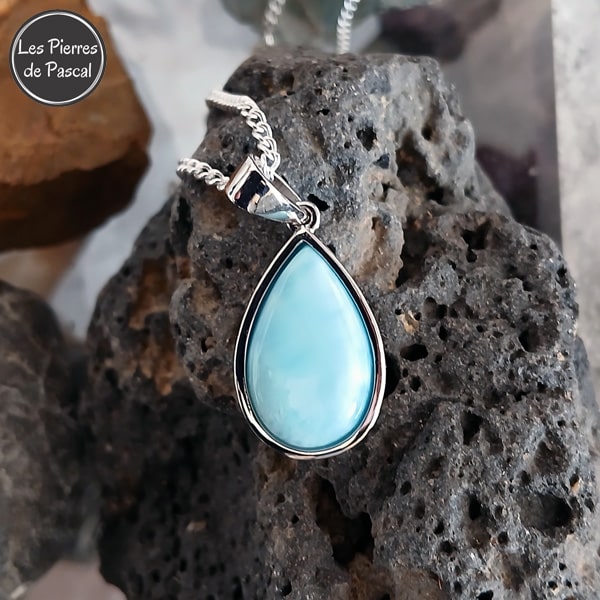 Pendentif en Larimar de Saint-Domingue Grade 2A en Argent avec une Chaîne en Argent Sterling 925 de 45 cm ou plus