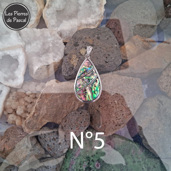 Pendentif Coquille d'Ormeau Arc en Ciel de Nouvelle Zélande Grade A en Forme de Grosse Larme et une Chaîne en Métal de 50 cm N°5