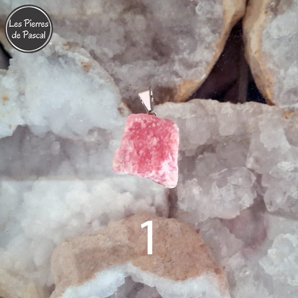 Pendentifs Rhodochrosite Brute d'Argentine 2A avec une Chaîne en Métal Argenté de 50 cm N°1