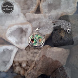 Pendentif Rond Coquille d'Ormeau Forme Yin et Yang et Chaîne en Métal de 50 cm