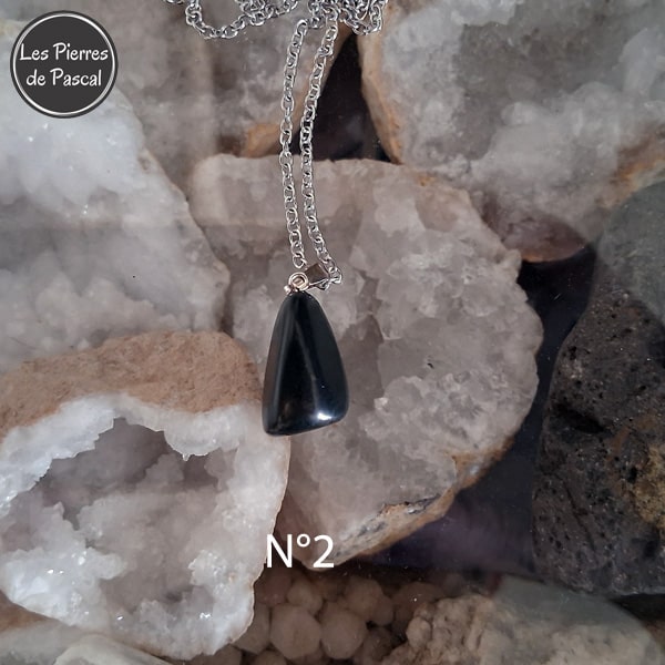 Commande Dany V. - 2 Pendentifs et 1 Paire de Boucles d'Oreilles en Shungite De Russie Grade A