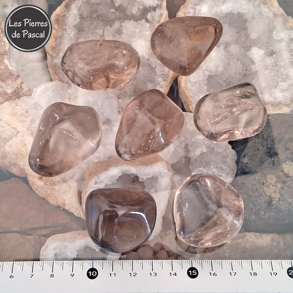 Pierre Roulée Polie Quartz Fumé ou Enfumé ou encore Morion Originaire du Brésil