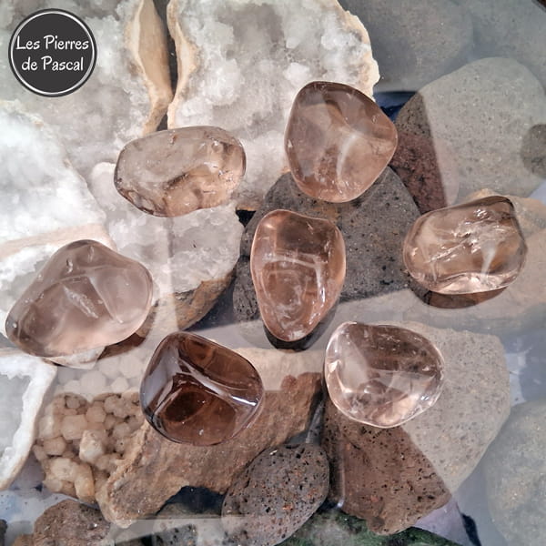 Pierre Roulée Polie Quartz Fumé ou Enfumé ou encore Morion Originaire du Brésil