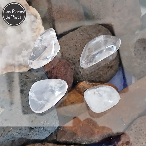 Pierre Roulée Polie Cristal de Roche du Brésil Grade A 2x2 cm de 16 g